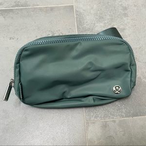 NWT Lululemon Athletica Everywhere Belt Bag in Tidewater Teal